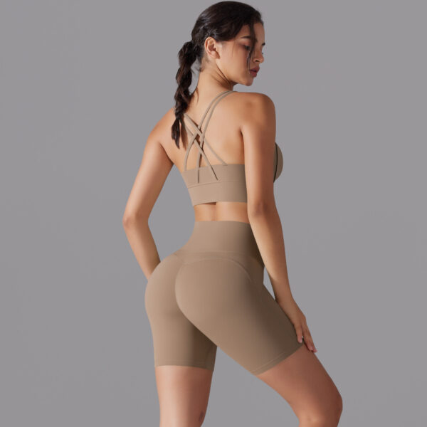 New free panties three-quarter shorts yoga clothing set beauty back cross sports underwear fitness yoga clothing set - Image 6
