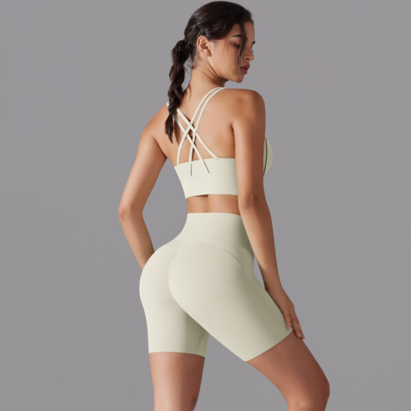 New free panties three-quarter shorts yoga clothing set beauty back cross sports underwear fitness yoga clothing set - Image 4